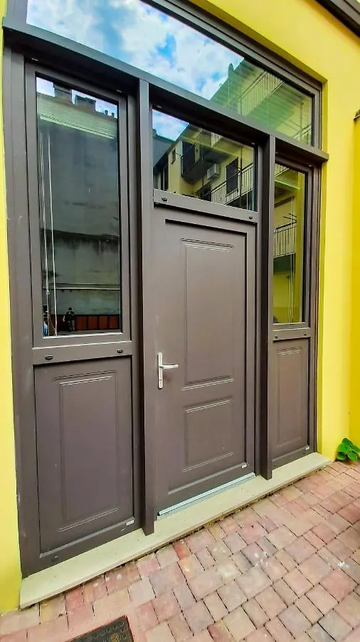 Joivy Lovely Loft With Private Entrance ميلان شقة
